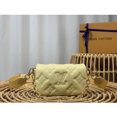 루이비통 LV Wallet on Strap 숄더 백