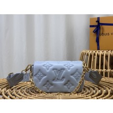 루이비통 LV Wallet on Strap 숄더 백