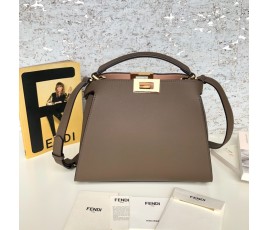 펜디 FENDI 피카부 에센셜 토트 백