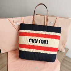 미우미우 MIUMIU 스프라이프 라피아 토트 백