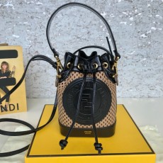 펜디 FENDI 몬트레소 버킷 백