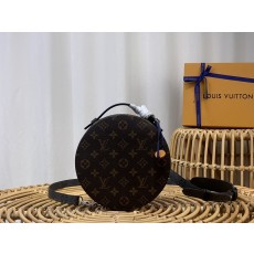 루이비통 LV AUDIO CASE 오디오 케이스 백