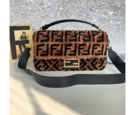 펜디 FENDI 바게트 숄더 백