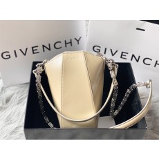 지방시 GIVENCHY Antigona Lock 체인 백